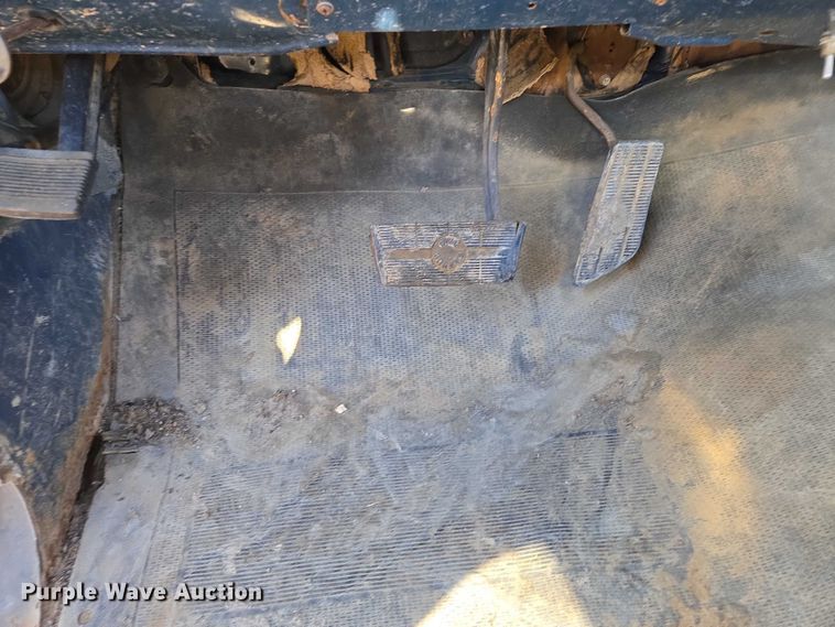 image for item ES2737 1985 Chevrolet C30 Crew Cab flatbed pickup truck