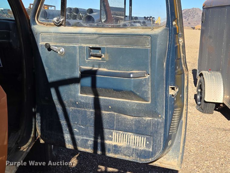 image for item ES2737 1985 Chevrolet C30 Crew Cab flatbed pickup truck