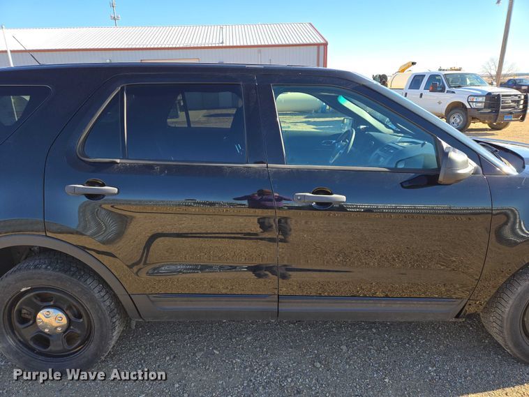 image for item ES2738 2014 Ford Explorer Police Interceptor SUV