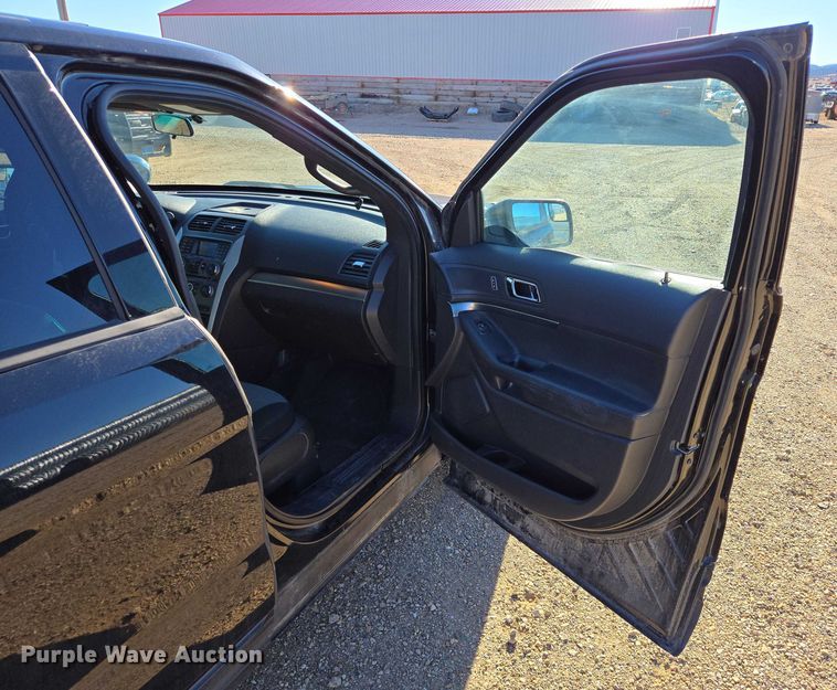 image for item ES2738 2014 Ford Explorer Police Interceptor SUV