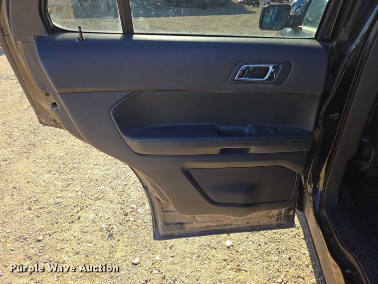 image for item ES2738 2014 Ford Explorer Police Interceptor SUV