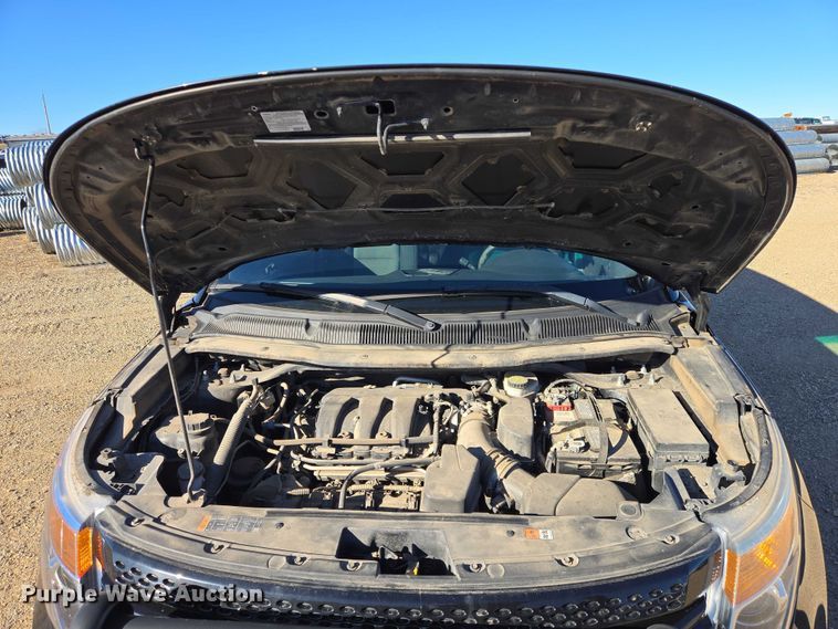 image for item ES2738 2014 Ford Explorer Police Interceptor SUV