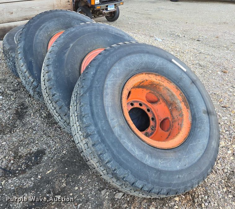 image for item ES2739 (4) 14.00R20 Goodyear tires and wheels