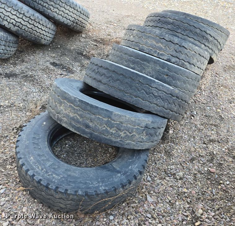 image for item ES2740 (7) 11R22.5 tires