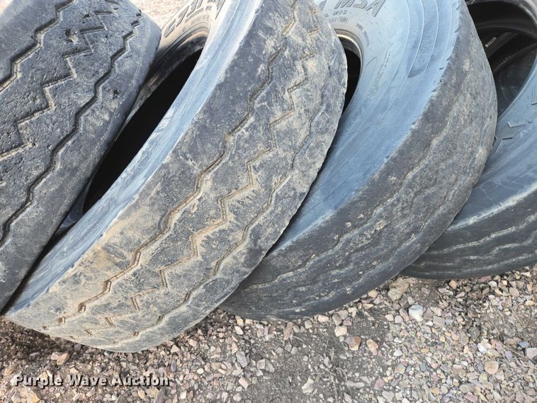 image for item ES2740 (7) 11R22.5 tires
