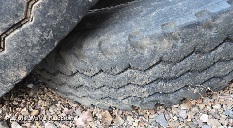 image for item ES2740 (7) 11R22.5 tires