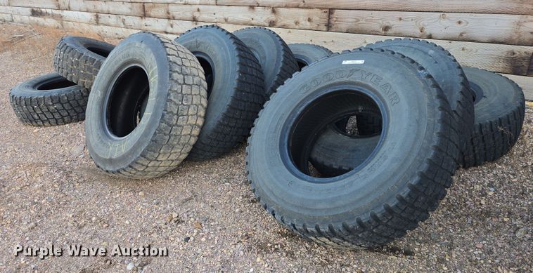 image for item ES2741 (9) 17.5R25 tires