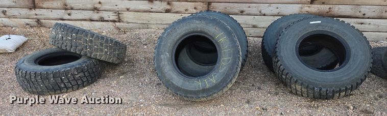 image for item ES2741 (9) 17.5R25 tires