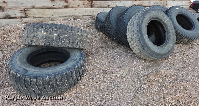 image for item ES2741 (9) 17.5R25 tires