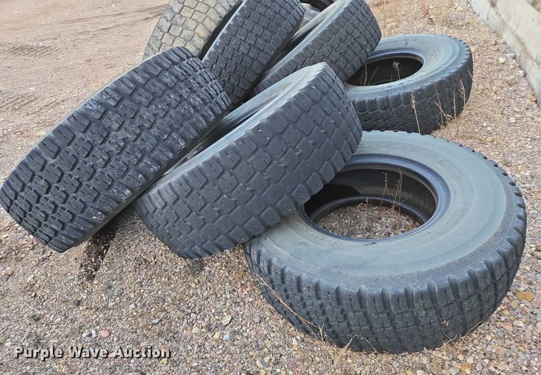 image for item ES2741 (9) 17.5R25 tires