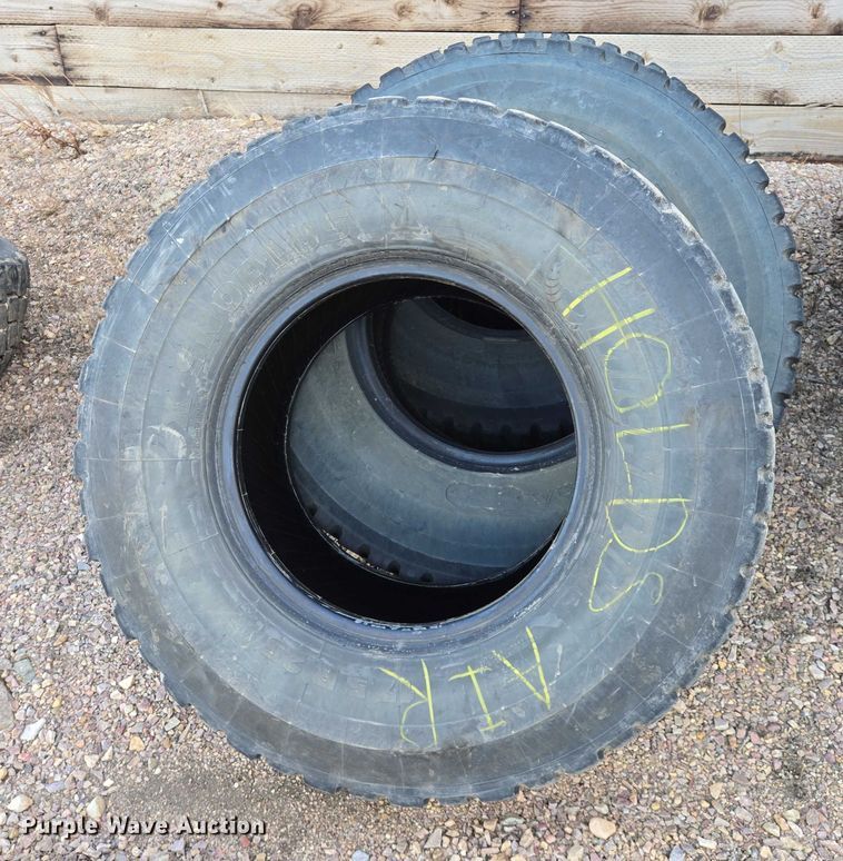 image for item ES2741 (9) 17.5R25 tires