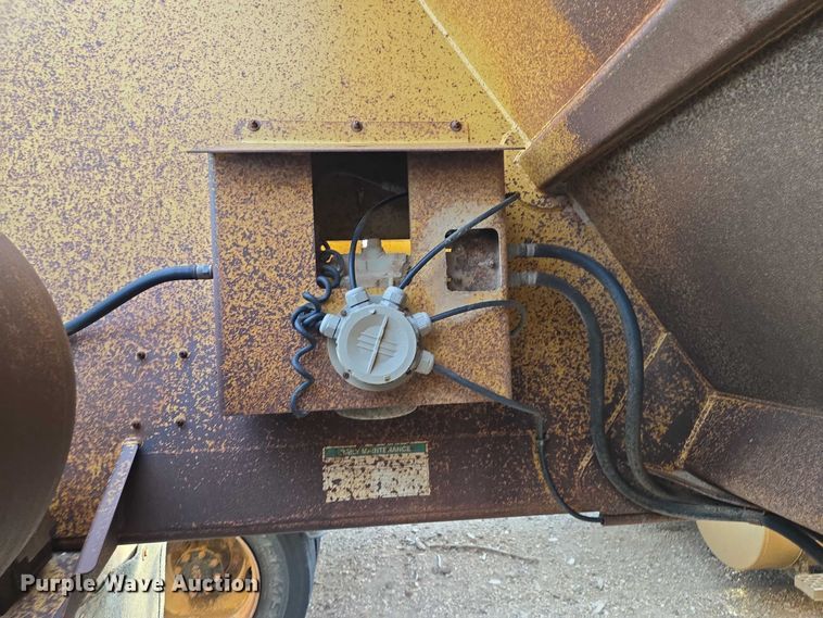 image for item ES2742 1996 Load King The Originator 2466 bottom dump trailer