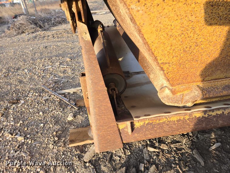 image for item ES2742 1996 Load King The Originator 2466 bottom dump trailer