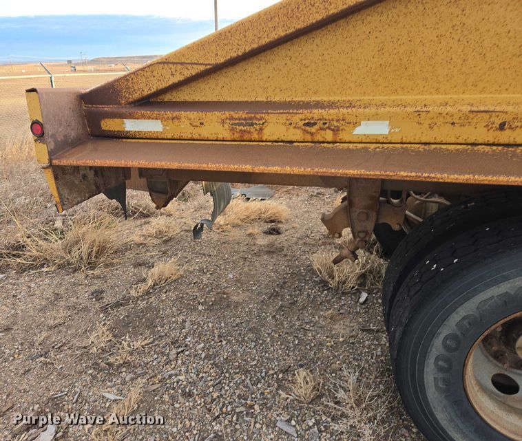 image for item ES2742 1996 Load King The Originator 2466 bottom dump trailer