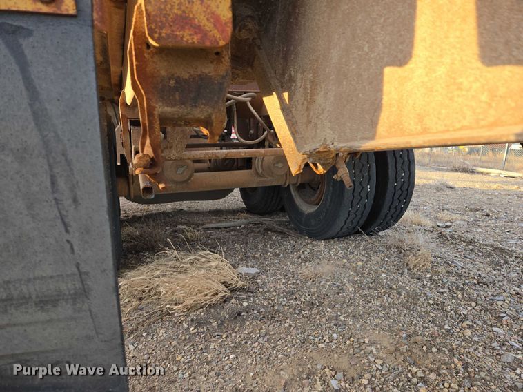 image for item ES2742 1996 Load King The Originator 2466 bottom dump trailer