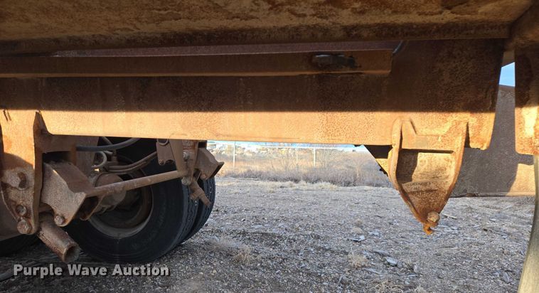 image for item ES2742 1996 Load King The Originator 2466 bottom dump trailer