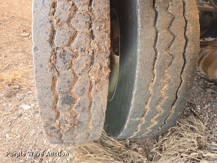 image for item ES2742 1996 Load King The Originator 2466 bottom dump trailer