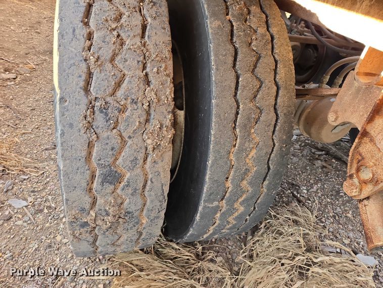 image for item ES2742 1996 Load King The Originator 2466 bottom dump trailer