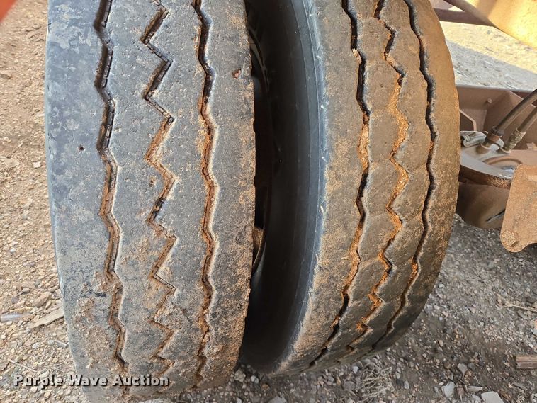 image for item ES2742 1996 Load King The Originator 2466 bottom dump trailer