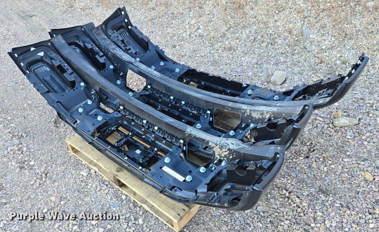 image for item ES2746 (3) Ford F150 bumpers