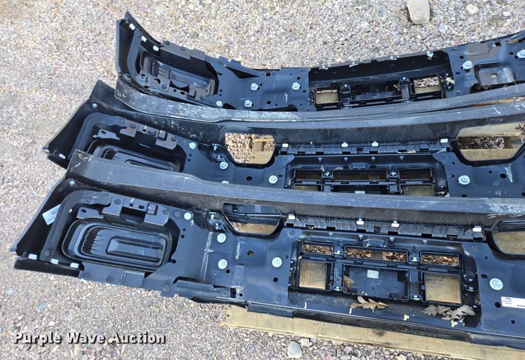 image for item ES2746 (3) Ford F150 bumpers