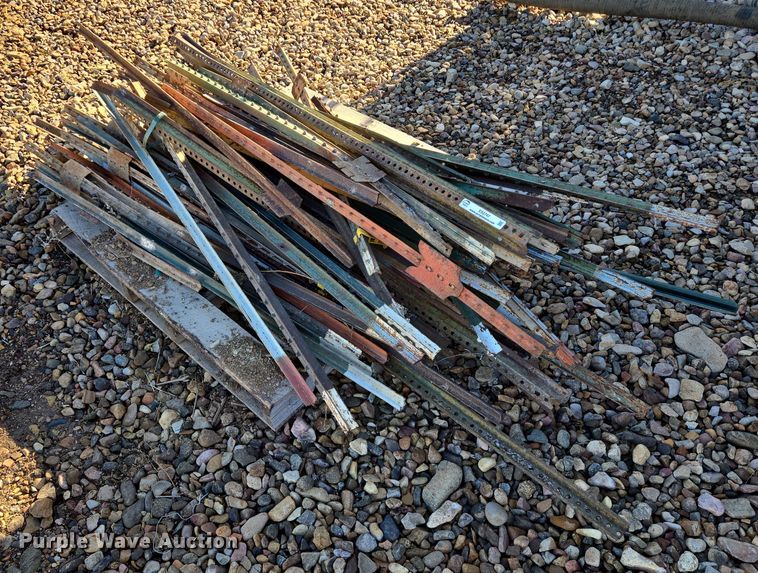 image for item ES2747 T-posts