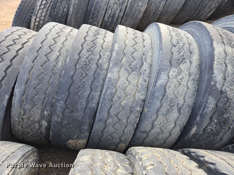 image for item ES2750 (31) 11R22.5 tires