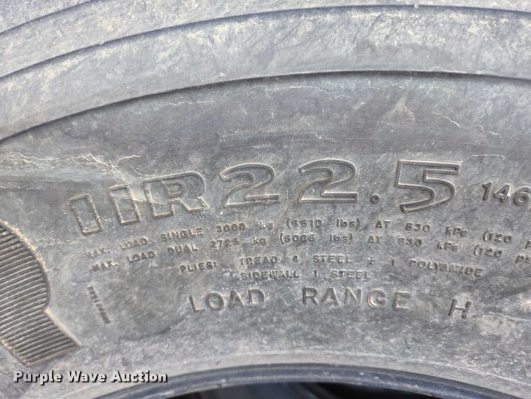 image for item ES2750 (31) 11R22.5 tires