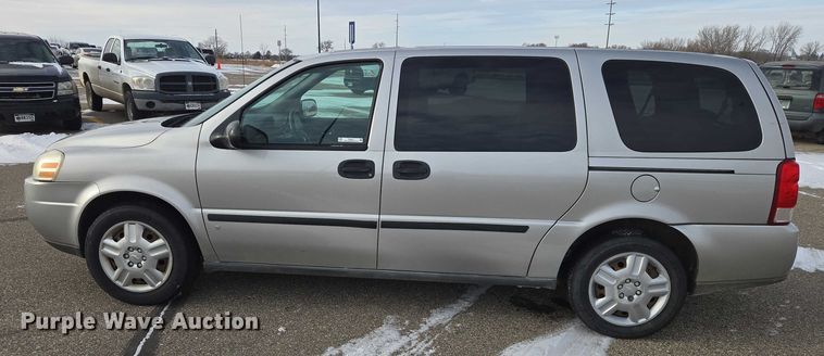 image for item ES2811 2008 Chevrolet Uplander van