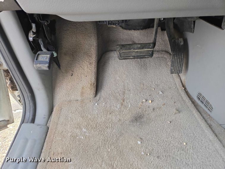 image for item ES2811 2008 Chevrolet Uplander van