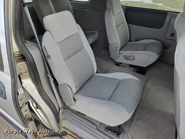 image for item ES2811 2008 Chevrolet Uplander van