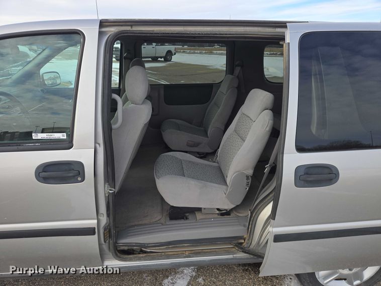 image for item ES2811 2008 Chevrolet Uplander van