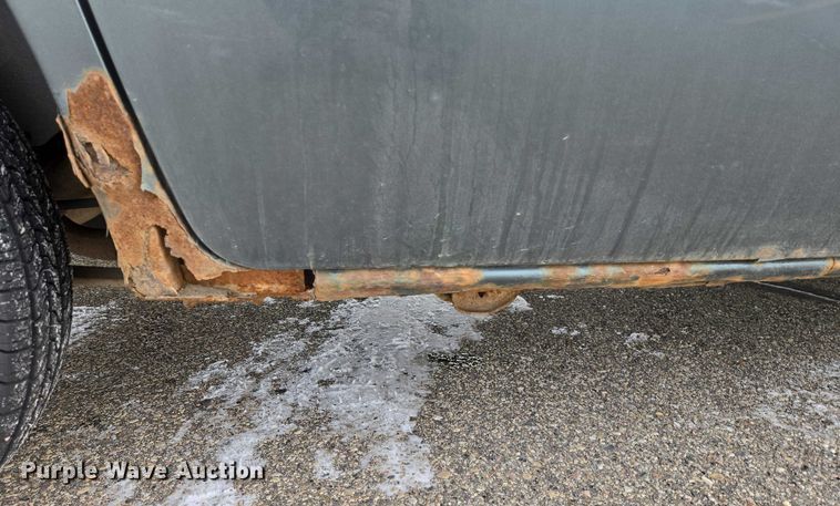 image for item ES2812 2002 Dodge Caravan van