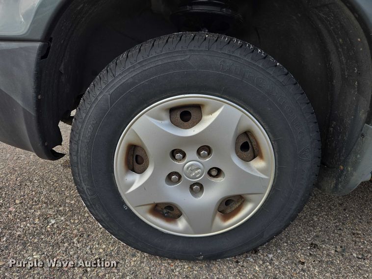 image for item ES2812 2002 Dodge Caravan van