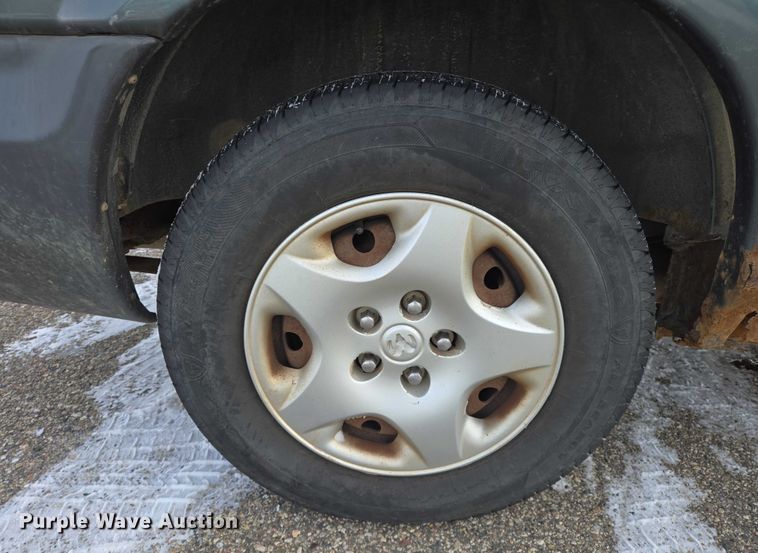 image for item ES2812 2002 Dodge Caravan van