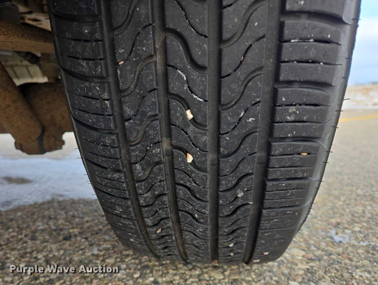 image for item ES2812 2002 Dodge Caravan van