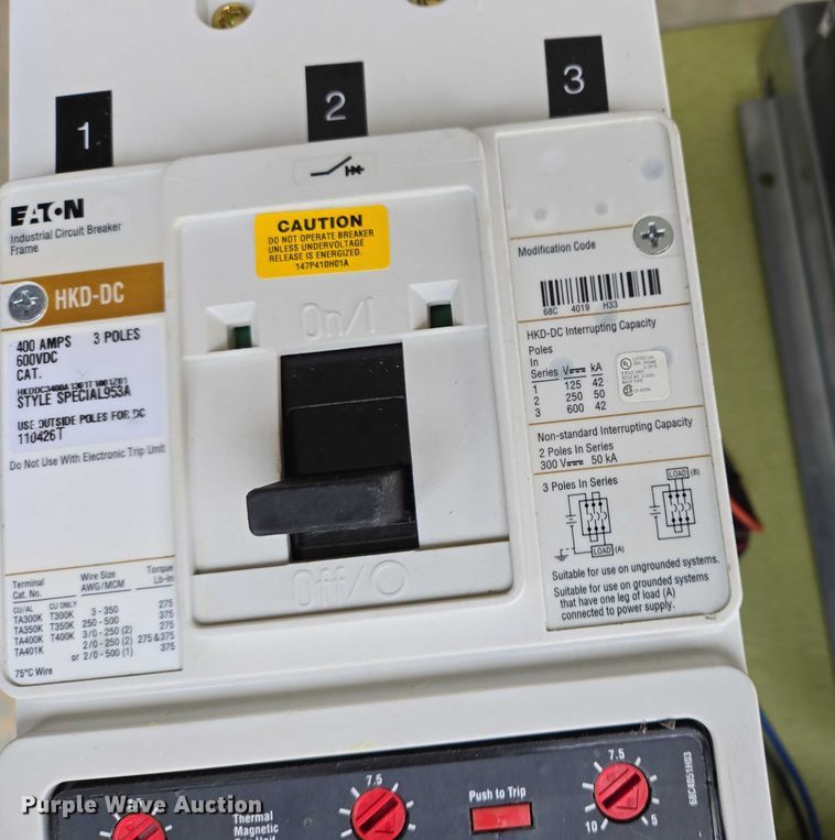 image for item ES2816 (9) Eaton circuit breakers