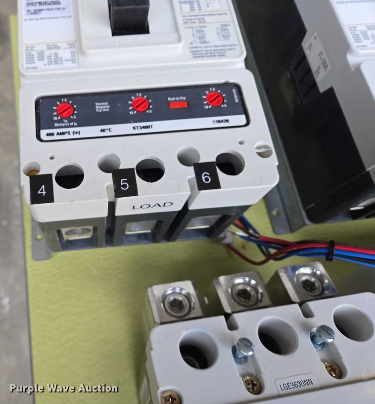 image for item ES2816 (9) Eaton circuit breakers