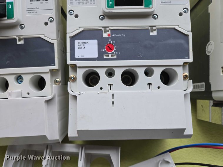 image for item ES2816 (9) Eaton circuit breakers