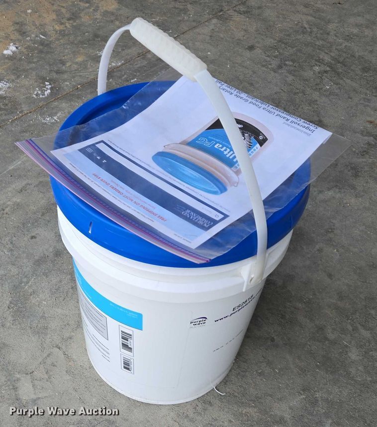 image for item ES2818 Ingersoll Rand Ultra FG  synthetic rotary lubricant