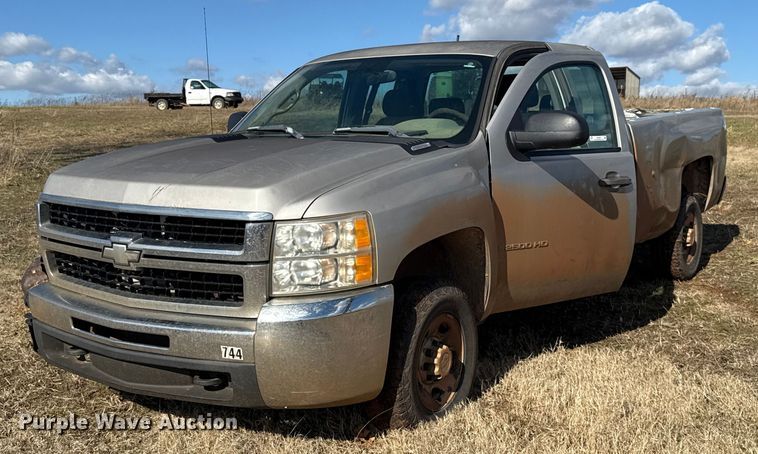 image for item ES5649 2007 Chevrolet Silverado 2500HD Ext. Cab pickup truck