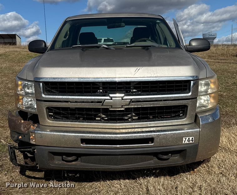 image for item ES5649 2007 Chevrolet Silverado 2500HD Ext. Cab pickup truck