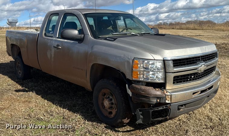 image for item ES5649 2007 Chevrolet Silverado 2500HD Ext. Cab pickup truck