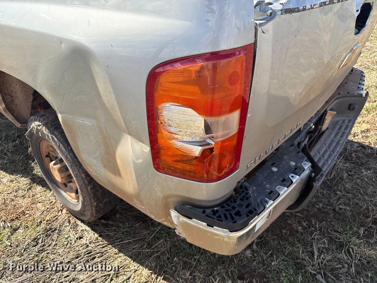 image for item ES5649 2007 Chevrolet Silverado 2500HD Ext. Cab pickup truck