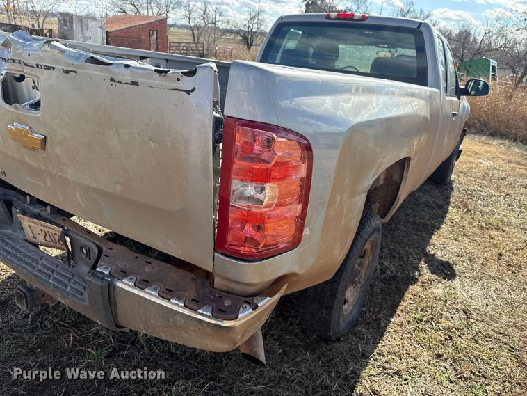 image for item ES5649 2007 Chevrolet Silverado 2500HD Ext. Cab pickup truck
