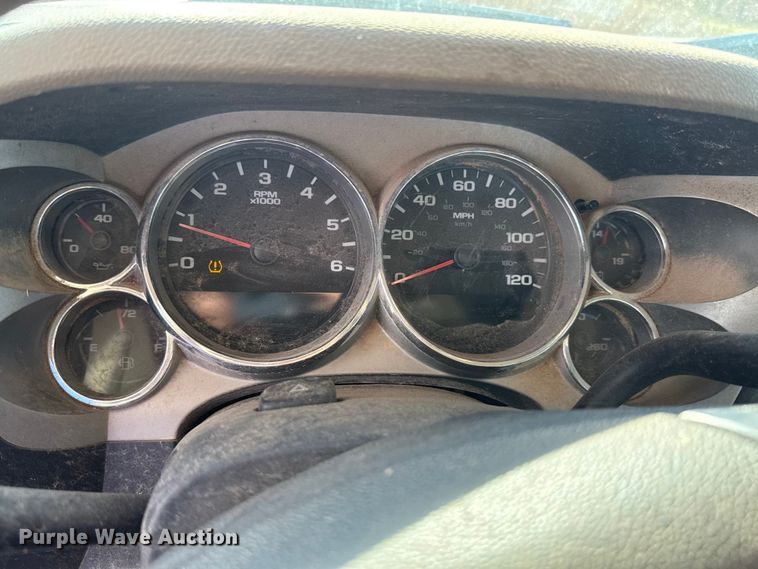 image for item ES5649 2007 Chevrolet Silverado 2500HD Ext. Cab pickup truck