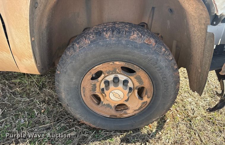 image for item ES5649 2007 Chevrolet Silverado 2500HD Ext. Cab pickup truck