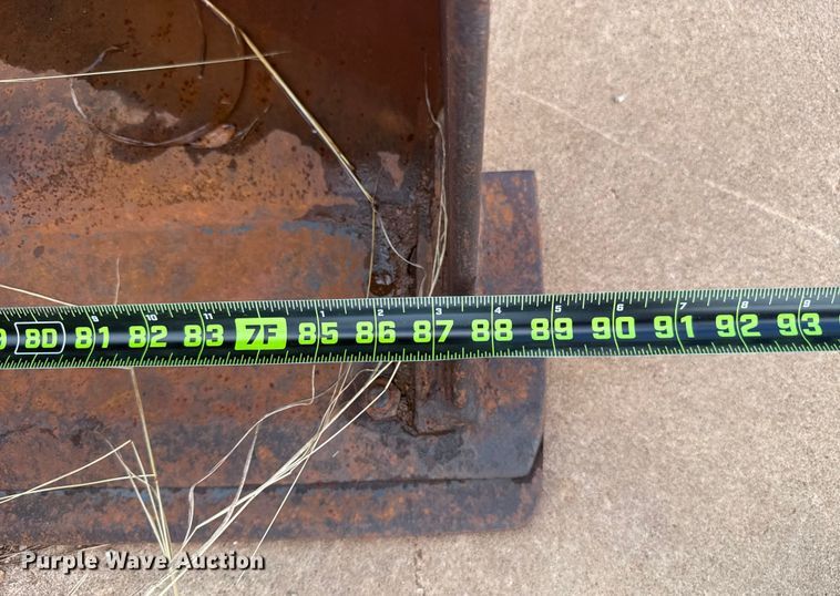 image for item ES5652 1997 New Holland 555E backhoe