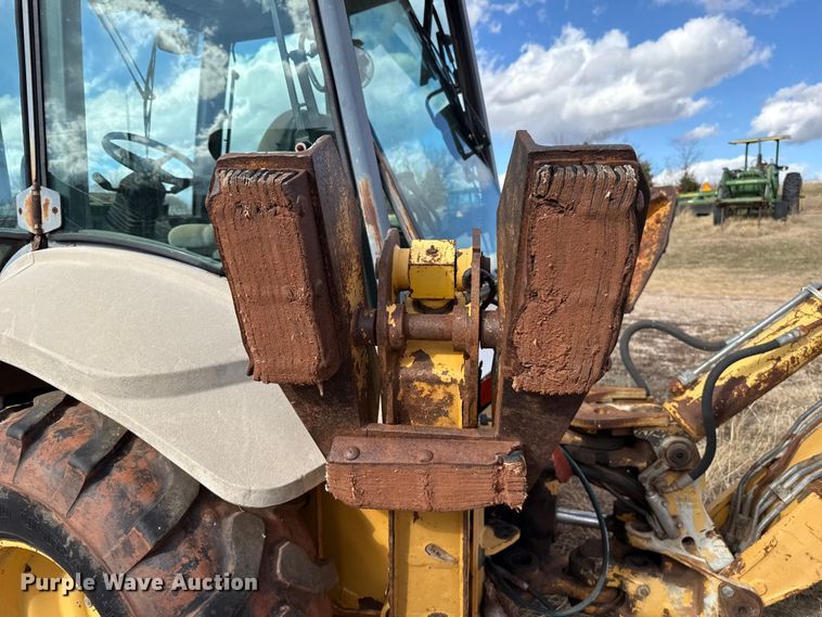 image for item ES5652 1997 New Holland 555E backhoe