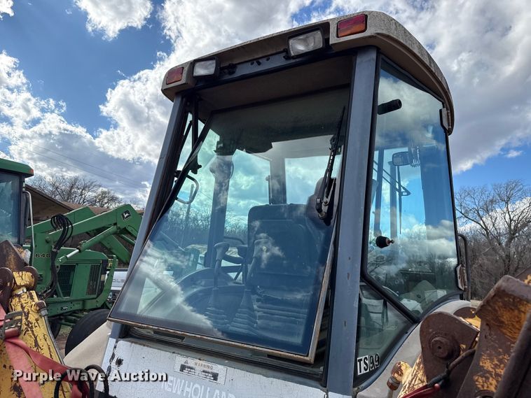 image for item ES5652 1997 New Holland 555E backhoe